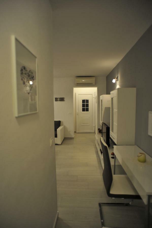 Apartment Stefania *